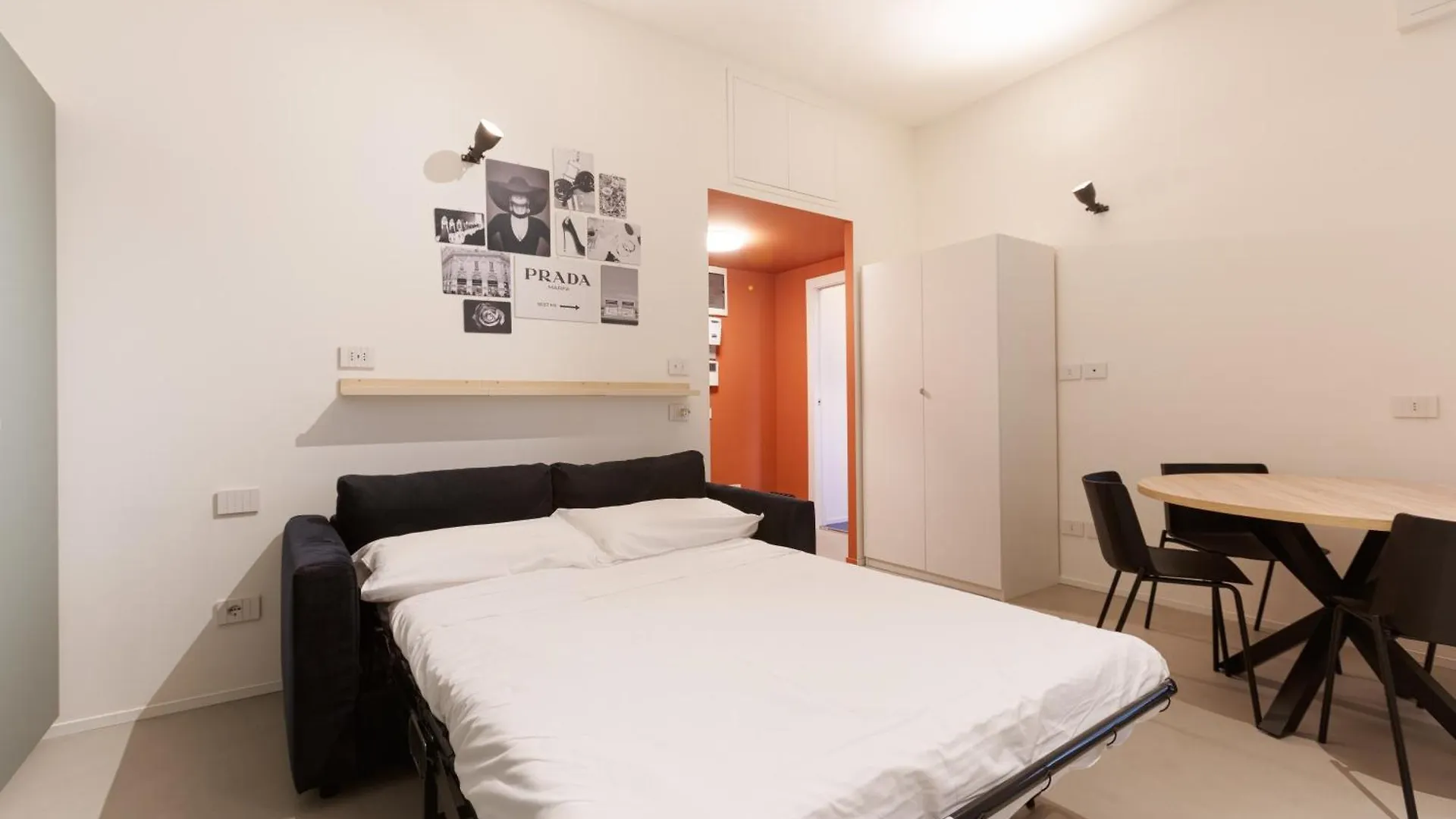 Guesthost - Cozy Studio Apartment Tortona Milan 0*,  Italie